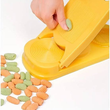 Manual Plastic Dumpling Mold (Minimum Order Quantity 1 Carton/100 PCs)