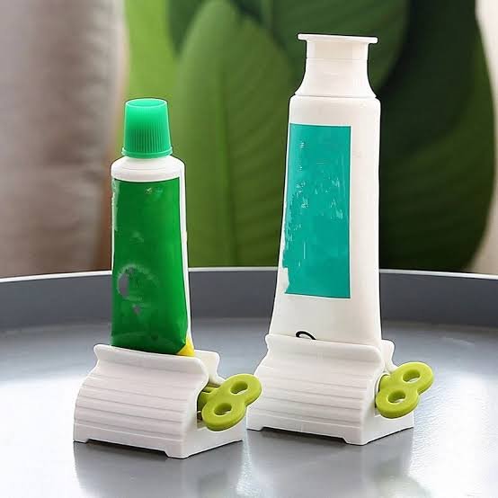 Toothpaste Squeezer (Minimum Order Quantity 1 Carton/1000 PCs)