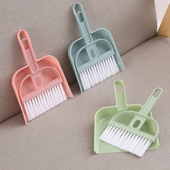 Set of Mini Hand Brush and dustpan (Minimum Order Quantity 1 Carton/240 PCs)