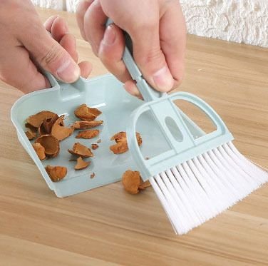 Set of Mini Hand Brush and dustpan (Minimum Order Quantity 1 Carton/240 PCs)